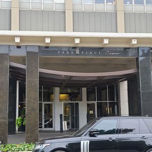 655 W Irving Park Rd APT 1013