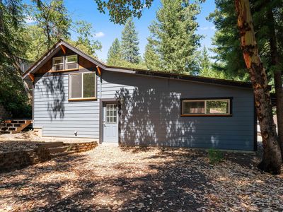 4712 Old Highway 99 S
