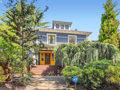 2229 NE Clackamas St