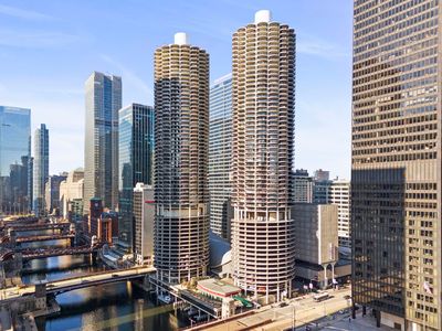 300 N State St APT 3235