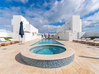 9400 W Bay Harbor Dr #202