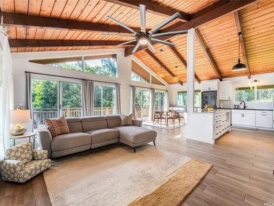 2071 Kilakila Dr