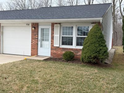 590 Yorkshire Sq #24