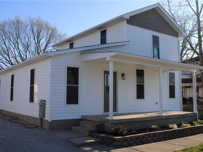 318 E Main St