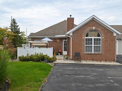 606 Hampton Woods Dr