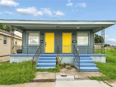 9113-9115 Palmetto St