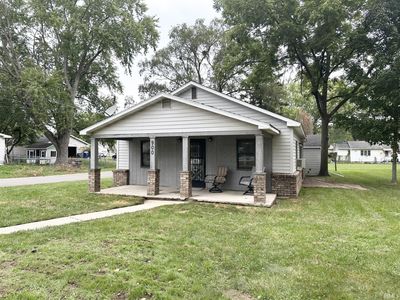 900 E Lordeman St