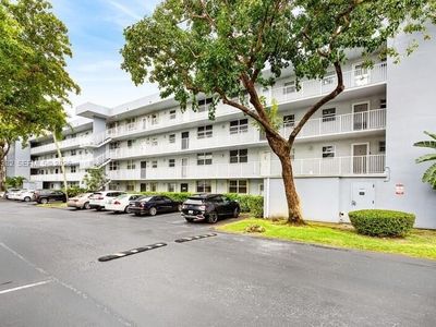 114 Royal Park Dr APT 3H