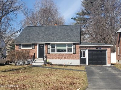 2139 Robinwood Avenue