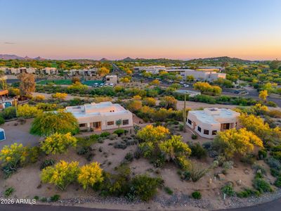 8001 E CAREFREE Drive