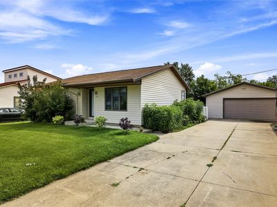 Property at 252 Park St, Fairfax, IA