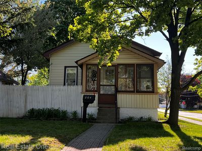 Property at 204 N Marias Ave, Clawson, MI
