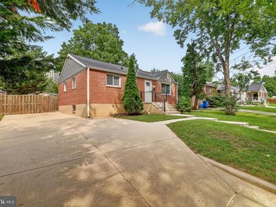 11102 Bucknell Dr