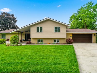 Property at 1107 Valley Ln, Lockport, IL