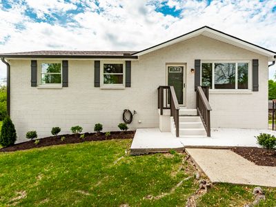 709 Perry Dr