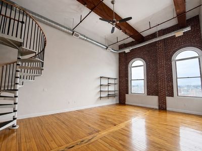 10 Kearney Sq APT 407