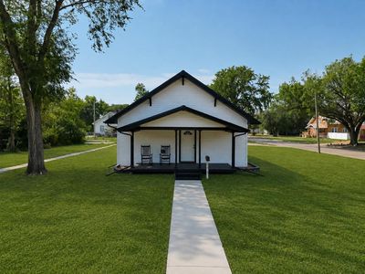 315 W 4th St