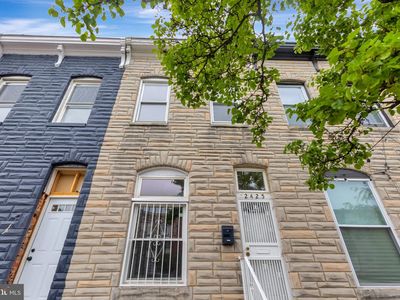 2425 Ashland Ave