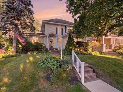 820 Central Parkway