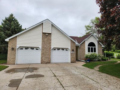 7488 Newbury Rd