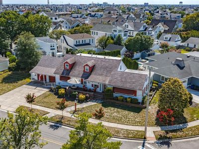 2 Holly Tree Rd