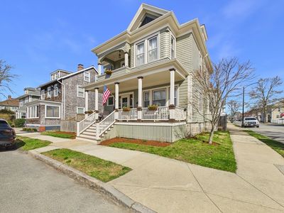 379 W Clinton St