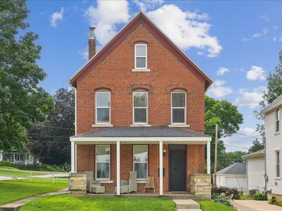 1705 N Algona St