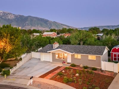 318 E David Cir