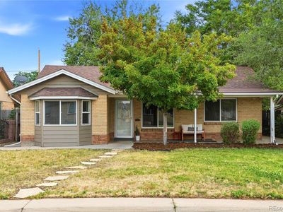 5520 E Thrill Place