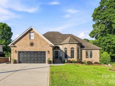 1277 White Pond Dr