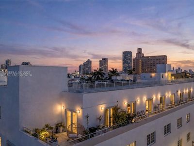 865 Collins Ave APT 307