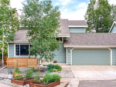 8099 Meadowdale Sq