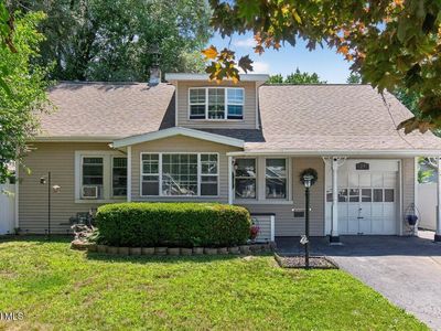 29 McNutt Avenue