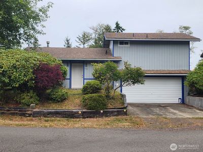 706 Wakina Loop SE