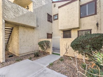 5047 Spencer St Unit B