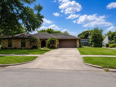 13610 Lynnwood Ln