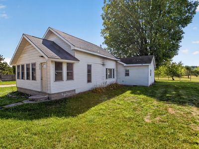 8429 E Us Highway 10