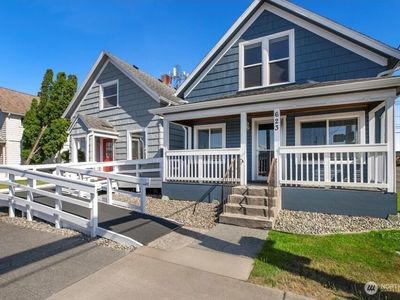 623 W Market Street