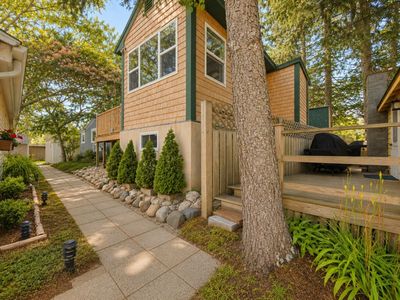 Property at 12 Hideaway Vlg #G, Buzzards Bay, MA