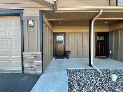7594 Roughsawn Dr UNIT B