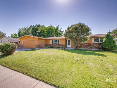 2175 N Fairmeadow Dr