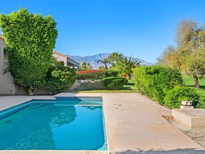 6 Pebble Beach Dr