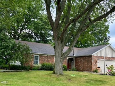 Property at 924 Aster Dr, Wapakoneta, OH