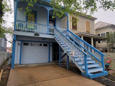 717 Church St