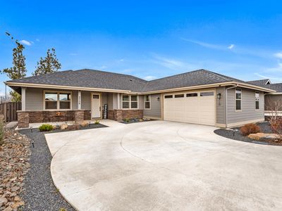 2758 NW 23rd Loop