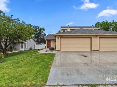 6061 S Oboe Ave