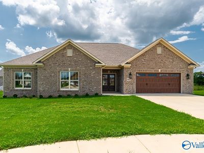 1003 Newbury Cv SW