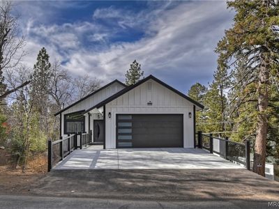 556 Lucerne Dr