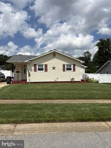 3821 Evelyn Dr