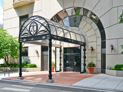 70 W Huron St APT 1505